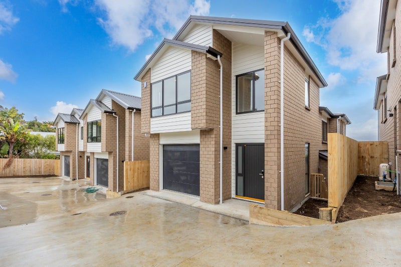 13A Tenbless Court, Unsworth Heights, Auckland - Carousel 1