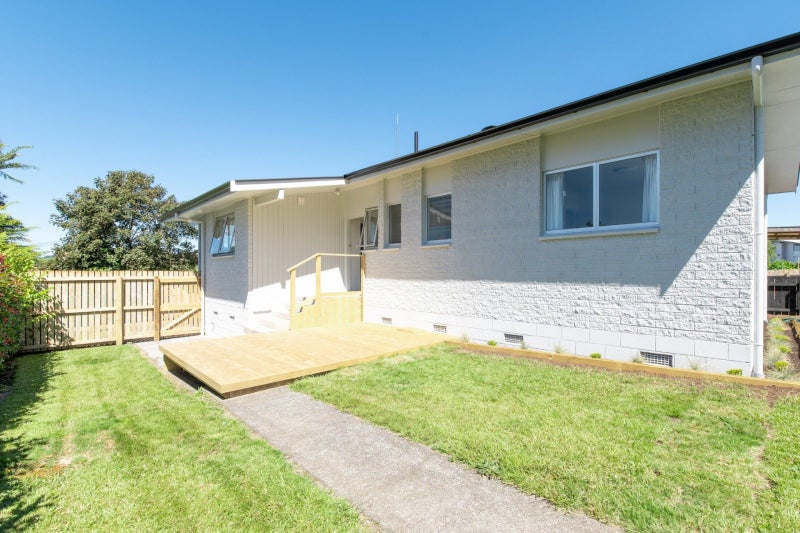 3 Paterson Grove, Pukehangi, Rotorua - Carousel 18