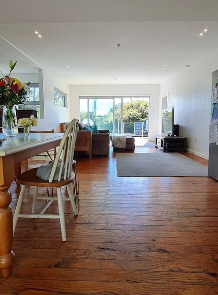 32 Domain Crescent, Waimauku - Carousel 1