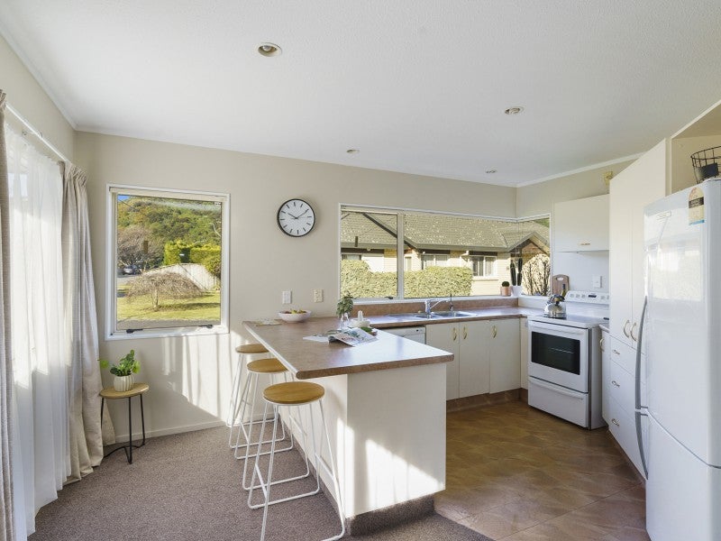 164A Raumati Road, Raumati Beach, Paraparaumu - Carousel 2