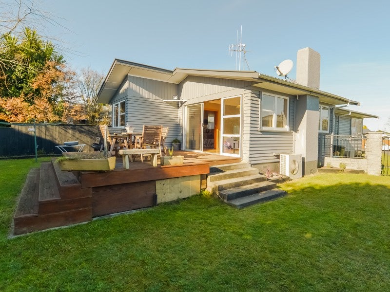 11 Sacha Place, Glenview, Hamilton - Carousel 15