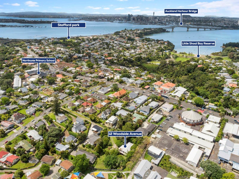 12 Woodside Avenue, Northcote, Auckland - Carousel 1