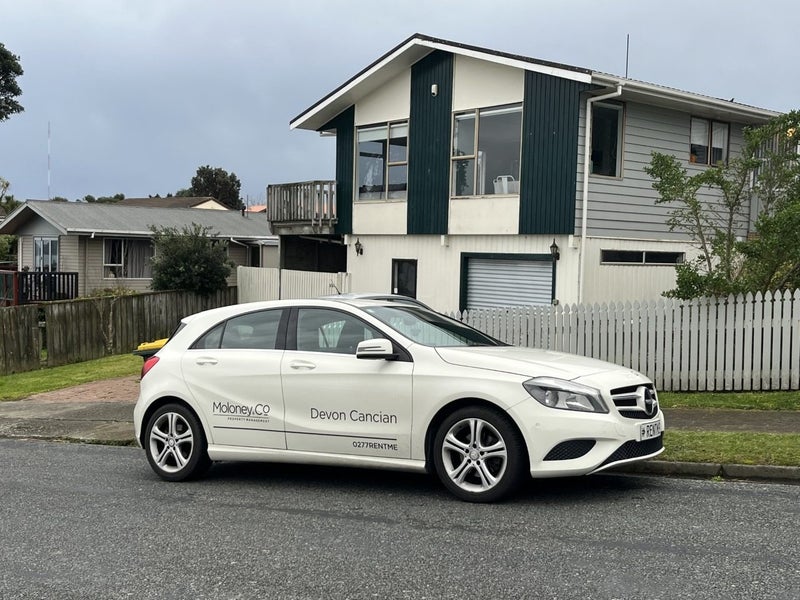 15 Mapplebeck Street, Titahi Bay, Porirua - Carousel 1