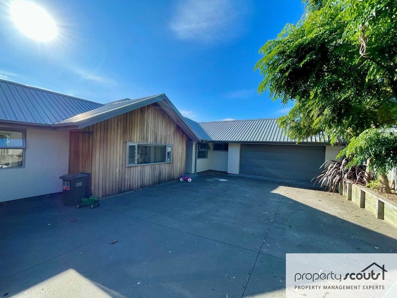55B Paynters Avenue, Strandon, New Plymouth - Carousel 1