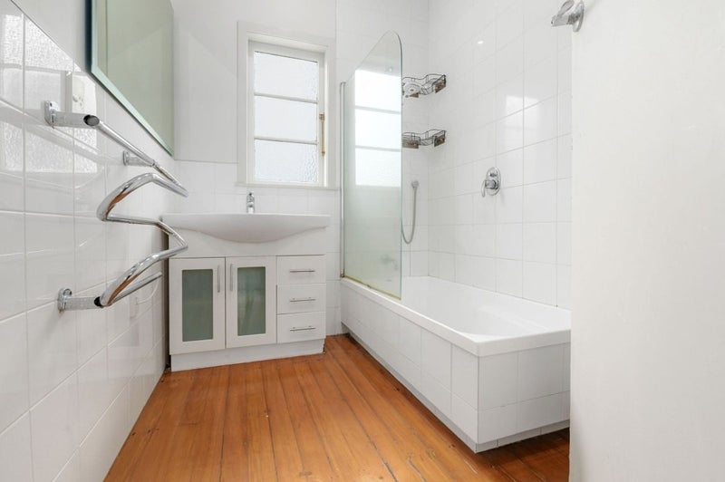 36 Forest Lake Road, Forest Lake, Hamilton - Carousel 14