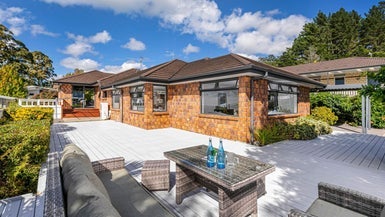 4 Clapton Place, Henderson, Auckland - Carousel 1