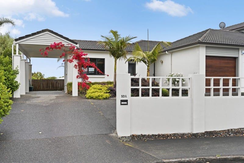 10 Gilbert Court, Rototuna, Hamilton - Carousel 1