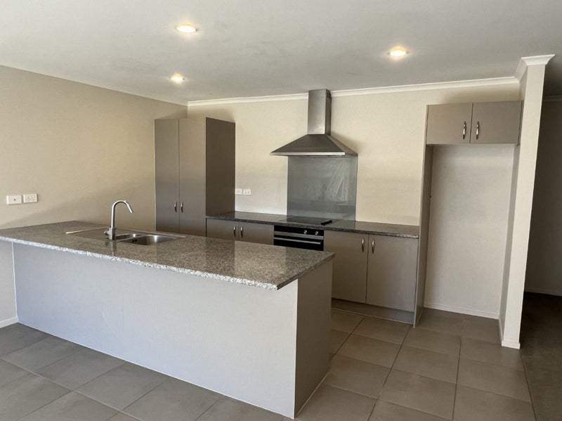 20 Akeake Lane, Manurewa, Auckland - Carousel 2