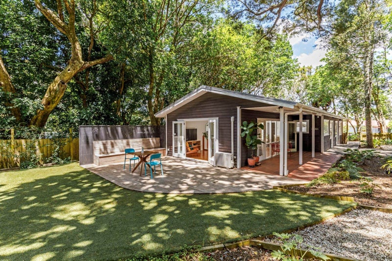 61 Hillcrest Avenue, Hillcrest, Auckland - Carousel 1