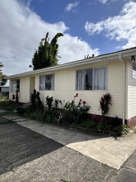 11 Flinders Place, Otara, Auckland - Carousel 1