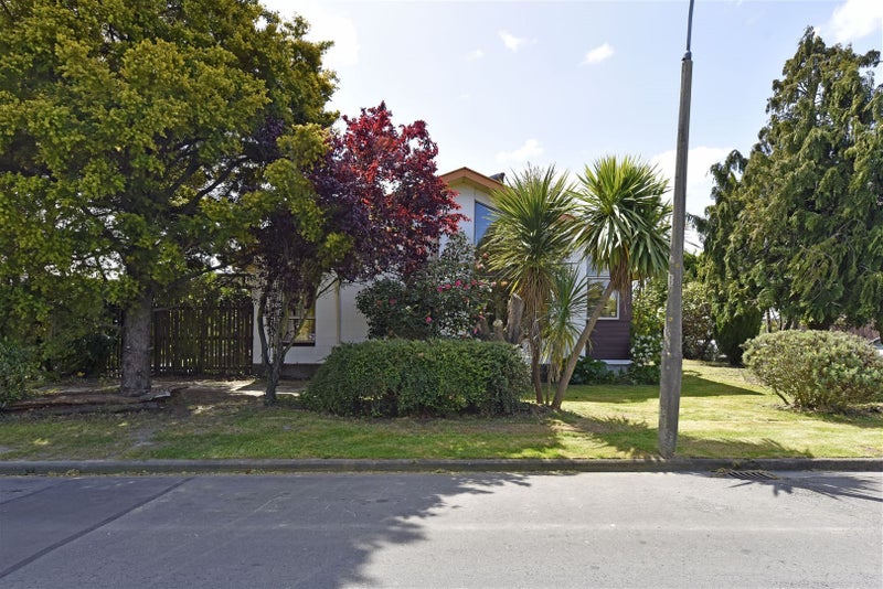 1/25 Avonhead Road, Avonhead, Christchurch - Carousel 1