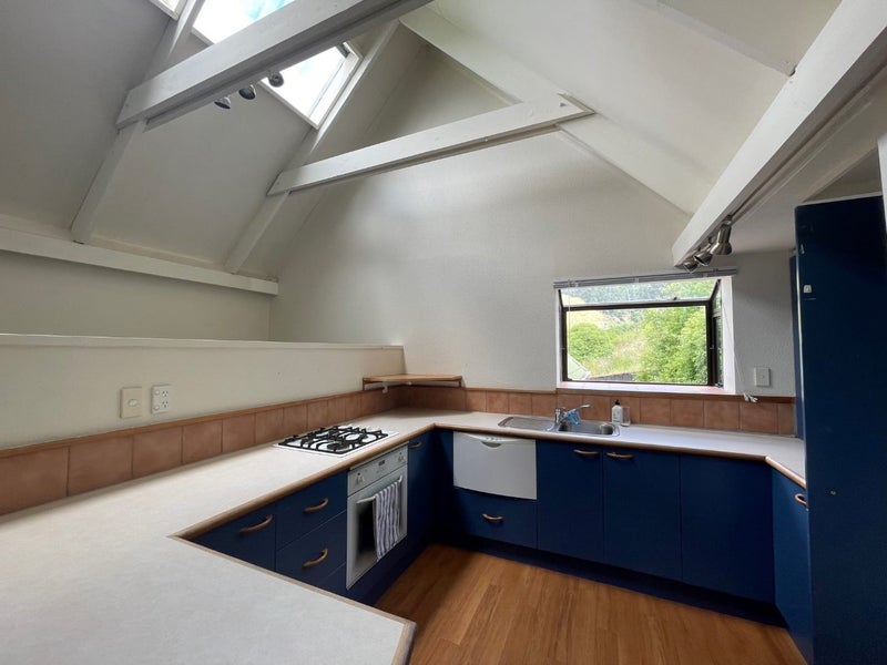 80B Albert Terrace, Saint Martins, Christchurch - Carousel 1