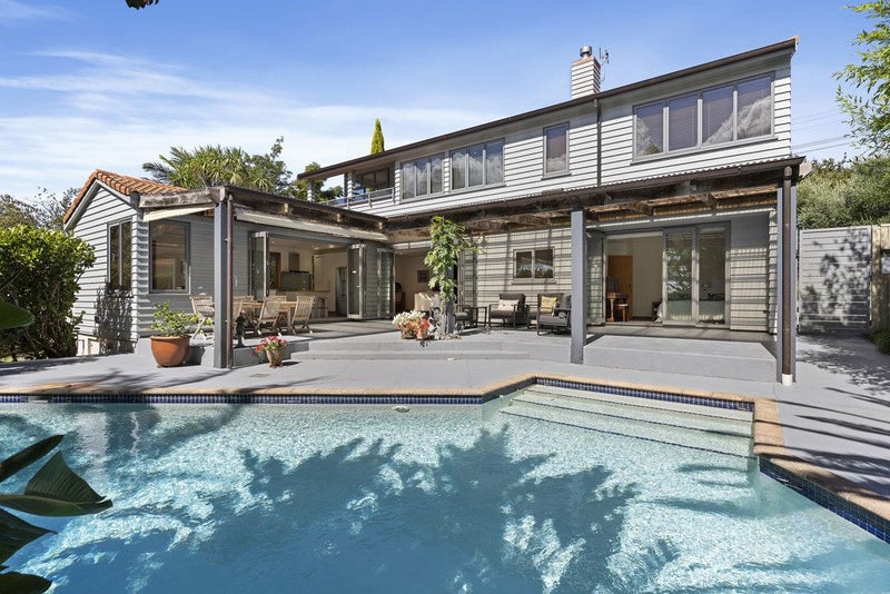 98 Aberdeen Road, Campbells Bay, Auckland - Carousel 1