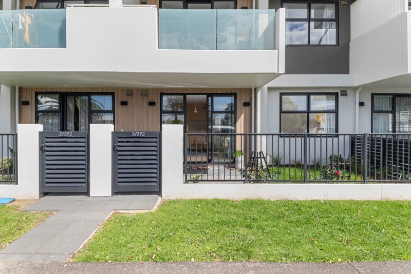 3/392 Hibiscus Coast Highway, Orewa, Orewa - Carousel 2