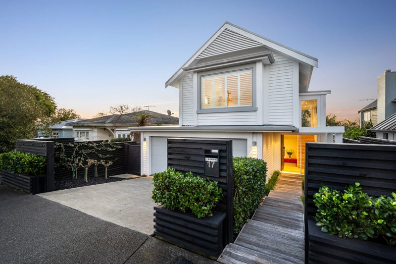 17 Lemington Road, Westmere, Auckland - Carousel 1