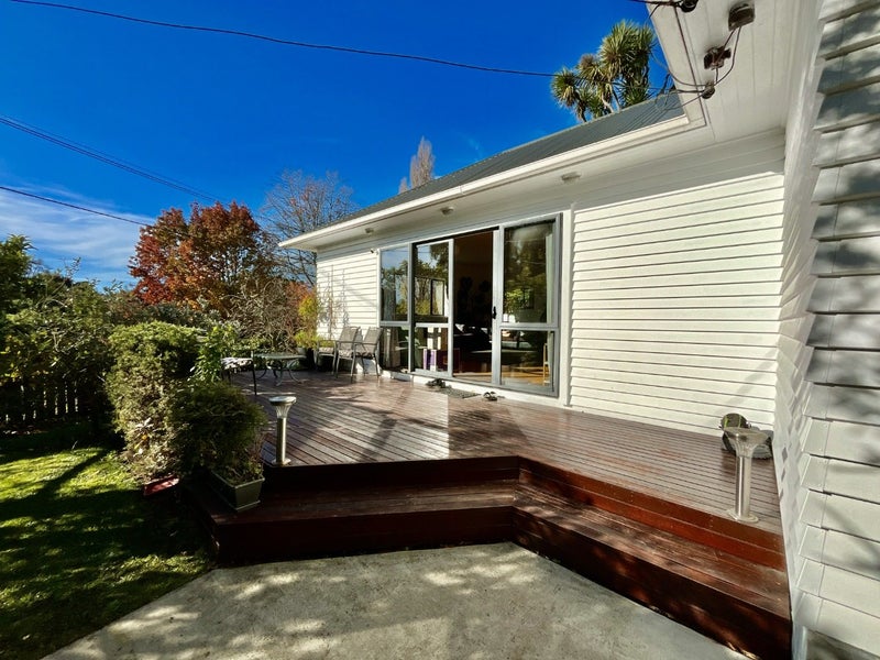 6 Armstrong Avenue, Saint Martins, Christchurch - Carousel 1