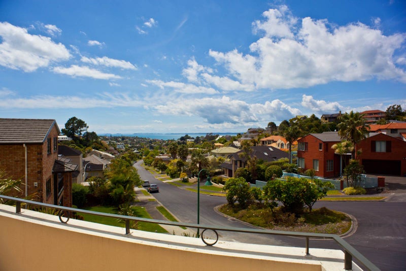 55 Penguin Drive, Murrays Bay, Auckland - Carousel 2