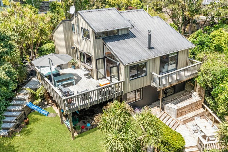 33 Park Hill Road, Birkenhead, Auckland - Carousel 1