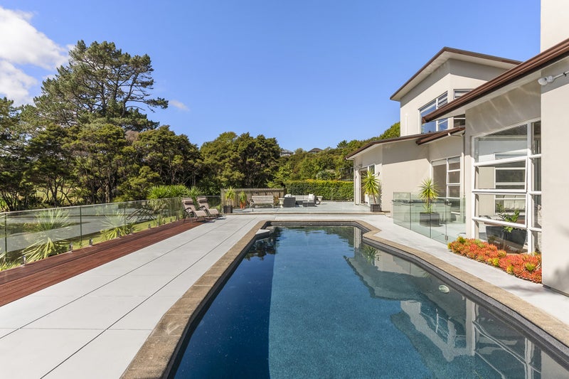 19 Meteor Place, Schnapper Rock, Auckland - Carousel 1