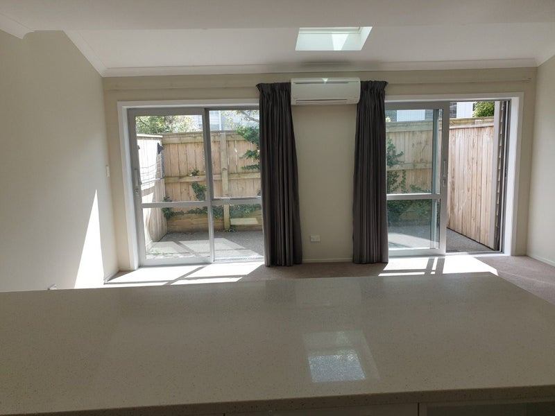 7/19 Collins Avenue, Tawa, Wellington - Carousel 2