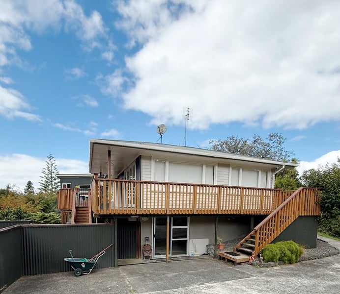345 Huia Road, Titirangi, Auckland - Carousel 1