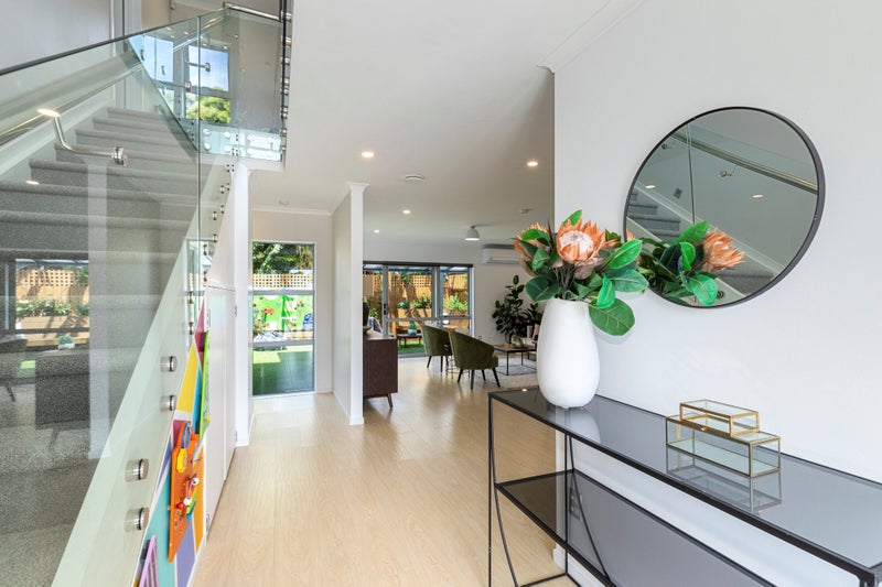 5D Stamford Park Road, Mount Roskill, Auckland - Carousel 2