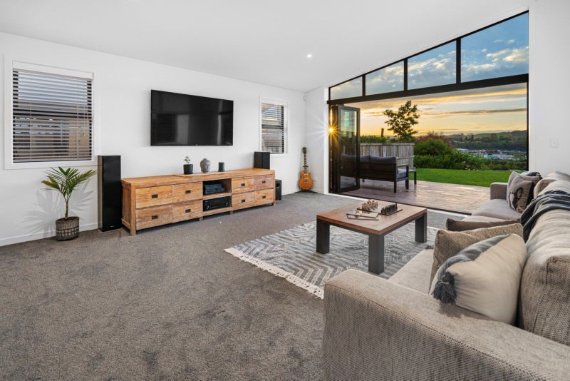 27 Hastings Road, Pyes Pa, Tauranga - Carousel 1