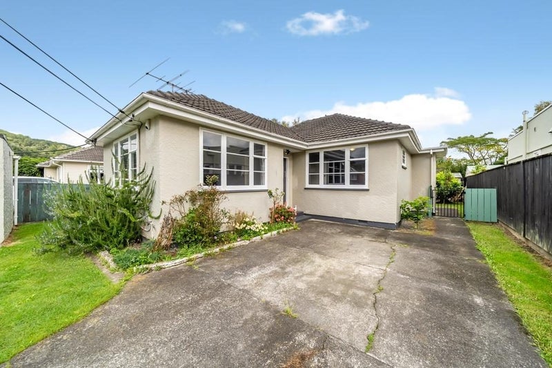 32 Murray Street, Wallaceville, Upper Hutt - Carousel 1