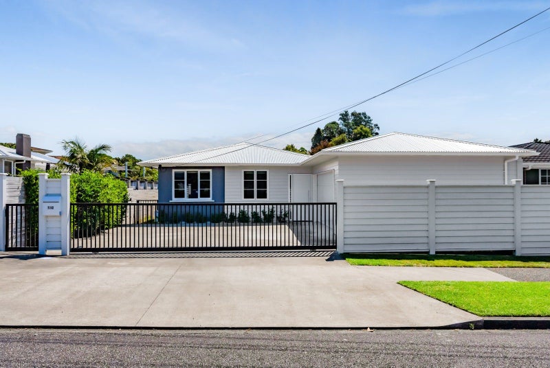 132 Govett Avenue, Frankleigh Park, New Plymouth - Carousel 1
