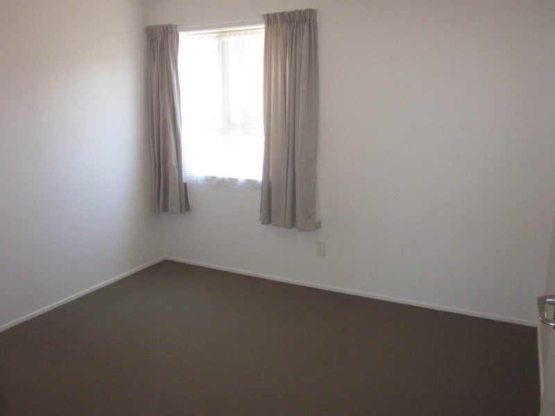 1/64 Saddleback Rise, Murrays Bay, Auckland - Carousel 9