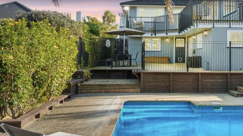 10 Vincent Street, Howick, Auckland - Carousel 1