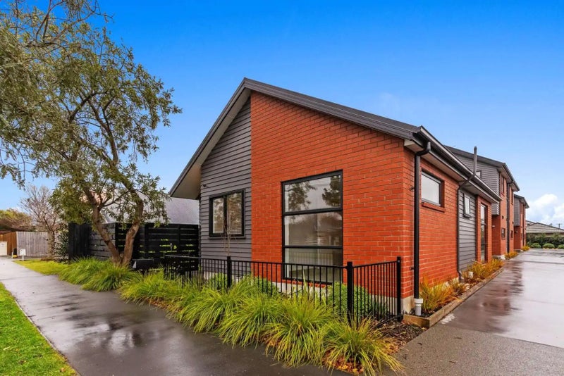 1/11 Halliwell Avenue, Papanui, Christchurch - Carousel 1