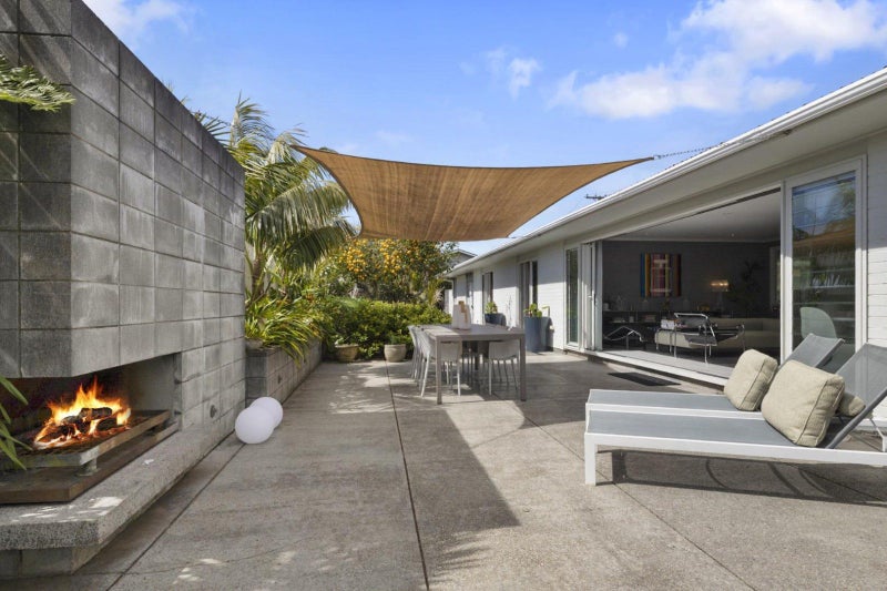 14D Chilman Street, Strandon, New Plymouth - Carousel 2