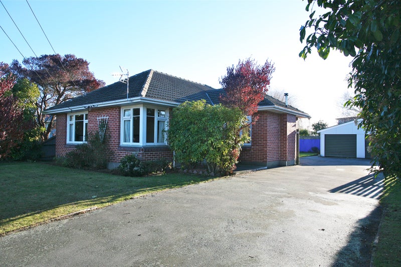 25 Digby Place, Bromley, Christchurch - Carousel 1