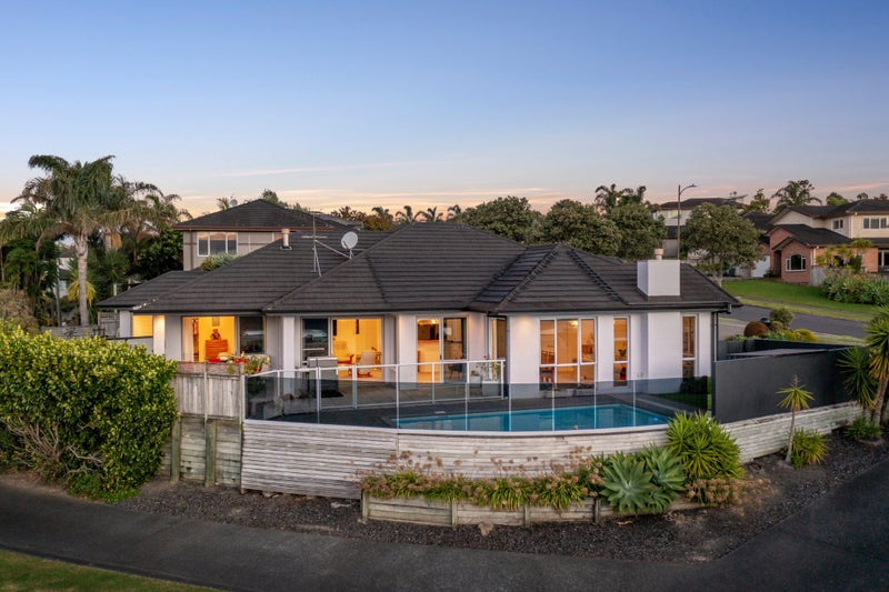 160 Kittiwake Drive, Schnapper Rock, Auckland - Carousel 2