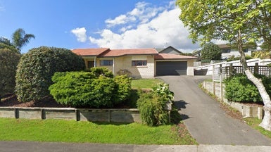 1 Hidcote Place, Bethlehem, Tauranga - Carousel 1