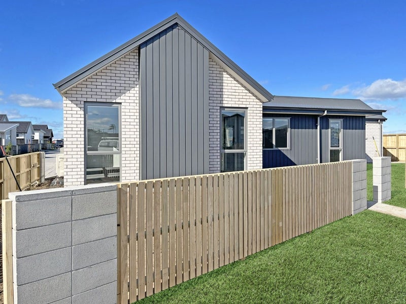 2 Salers Lane, Papamoa - Carousel 1