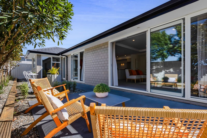 3/175 Carrington Street, Lower Vogeltown, New Plymouth - Carousel 1