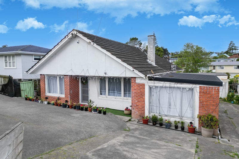 9 Shoreham Street, Avondale, Auckland - Carousel 1