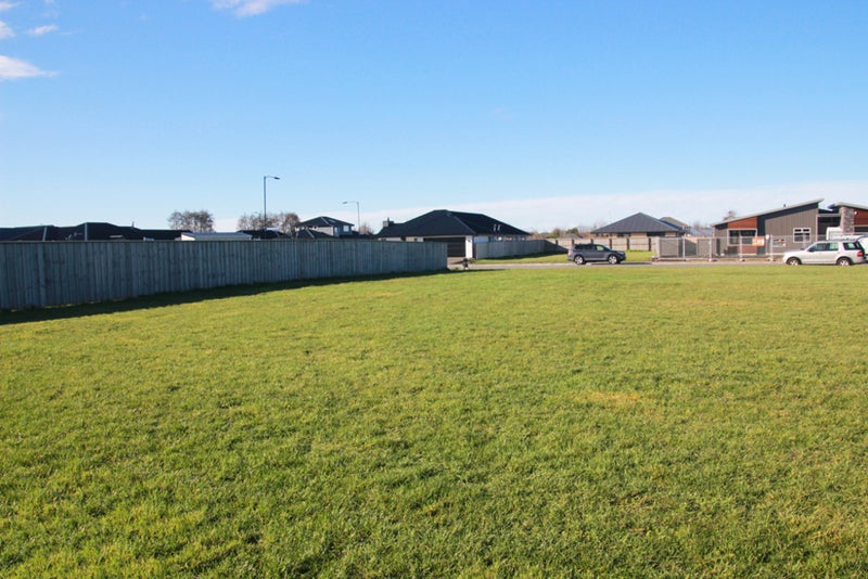 4 Picadilly Avenue, Casebrook, Christchurch - Carousel 6