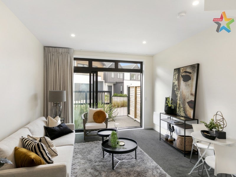 3 Glen Evans Crescent, Fairfield, Lower Hutt - Carousel 2