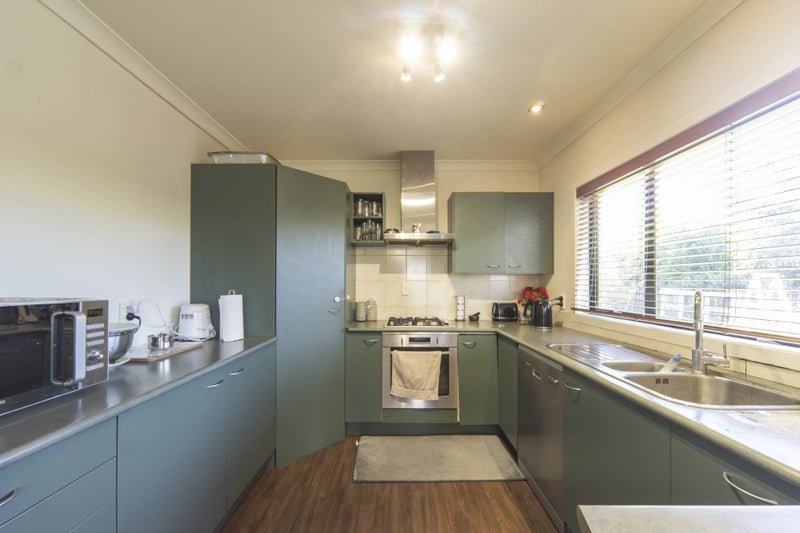 21 Catalina Drive, Melville, Hamilton - Carousel 2