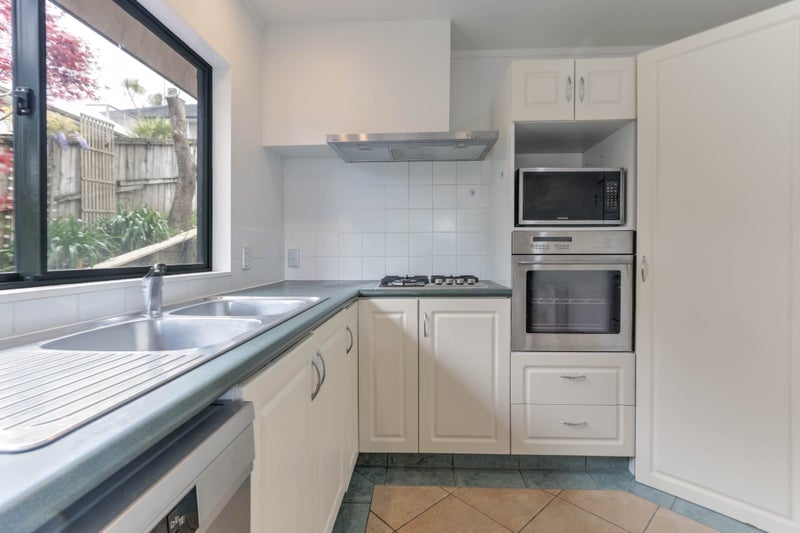 2/134 Birkenhead Avenue, Birkenhead, Auckland - Carousel 2