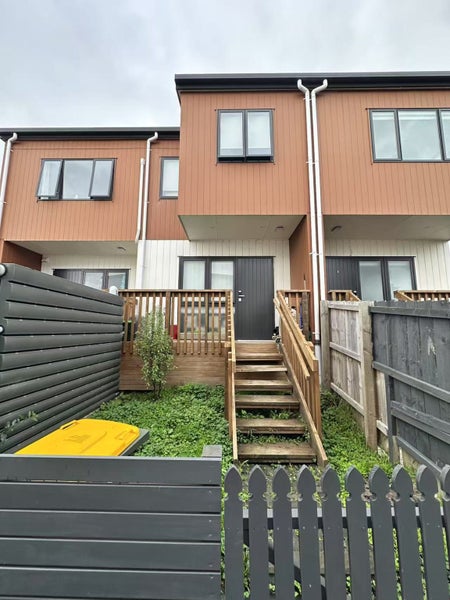 10/6 Kereru Street, Henderson, Auckland - Carousel 1