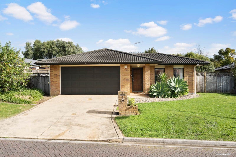 3 Halstead Place, Huntington Park, Auckland - Carousel 1