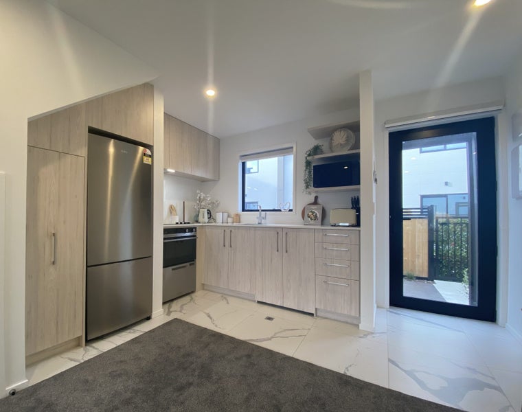 4/231 Marine Parade, New Brighton, Christchurch - Carousel 2