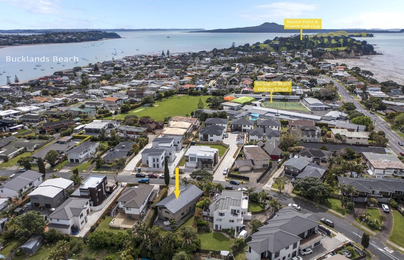 8 Gulf Crest, Bucklands Beach, Auckland - Carousel 2