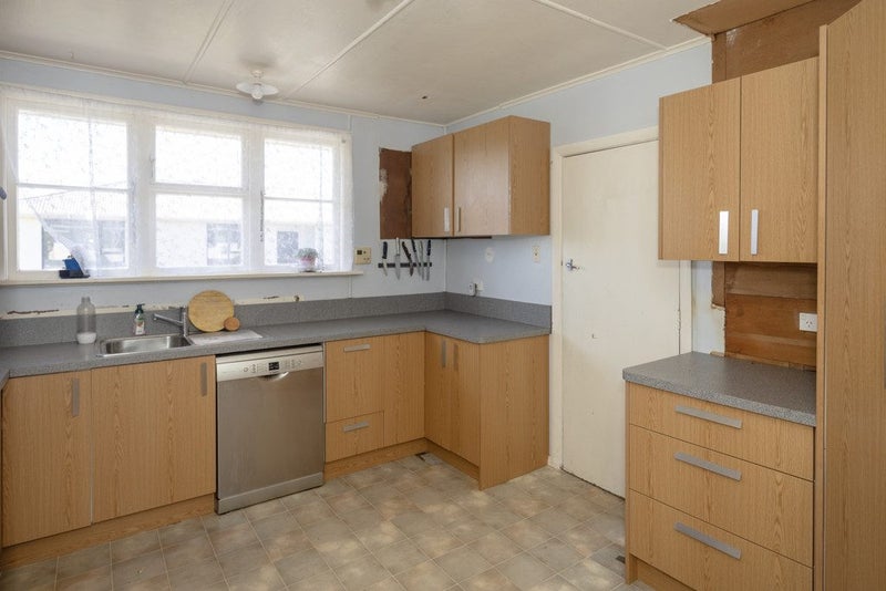 2 Milner Street, Oamaru North, Oamaru - Carousel 2