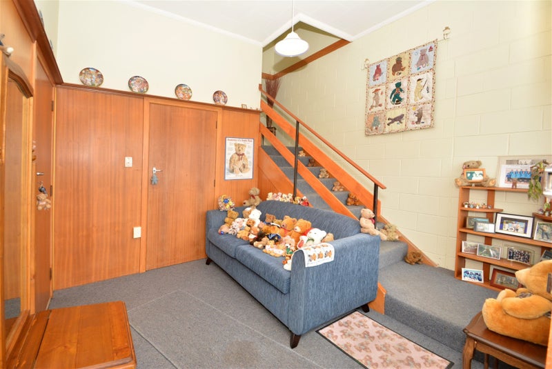 15 Nile Street, Saint Clair, Dunedin - Carousel 10