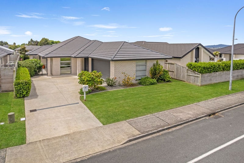 11 Cheyne Road, Pyes Pa, Tauranga - Carousel 1